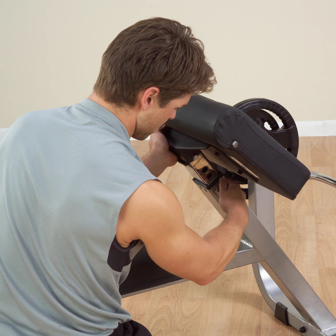 Banco de curl predicador GPCB329B Body-solid