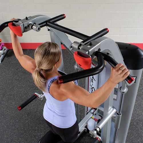 Máquina de dominadas y fondos asistidos Pro Club Line Serie II