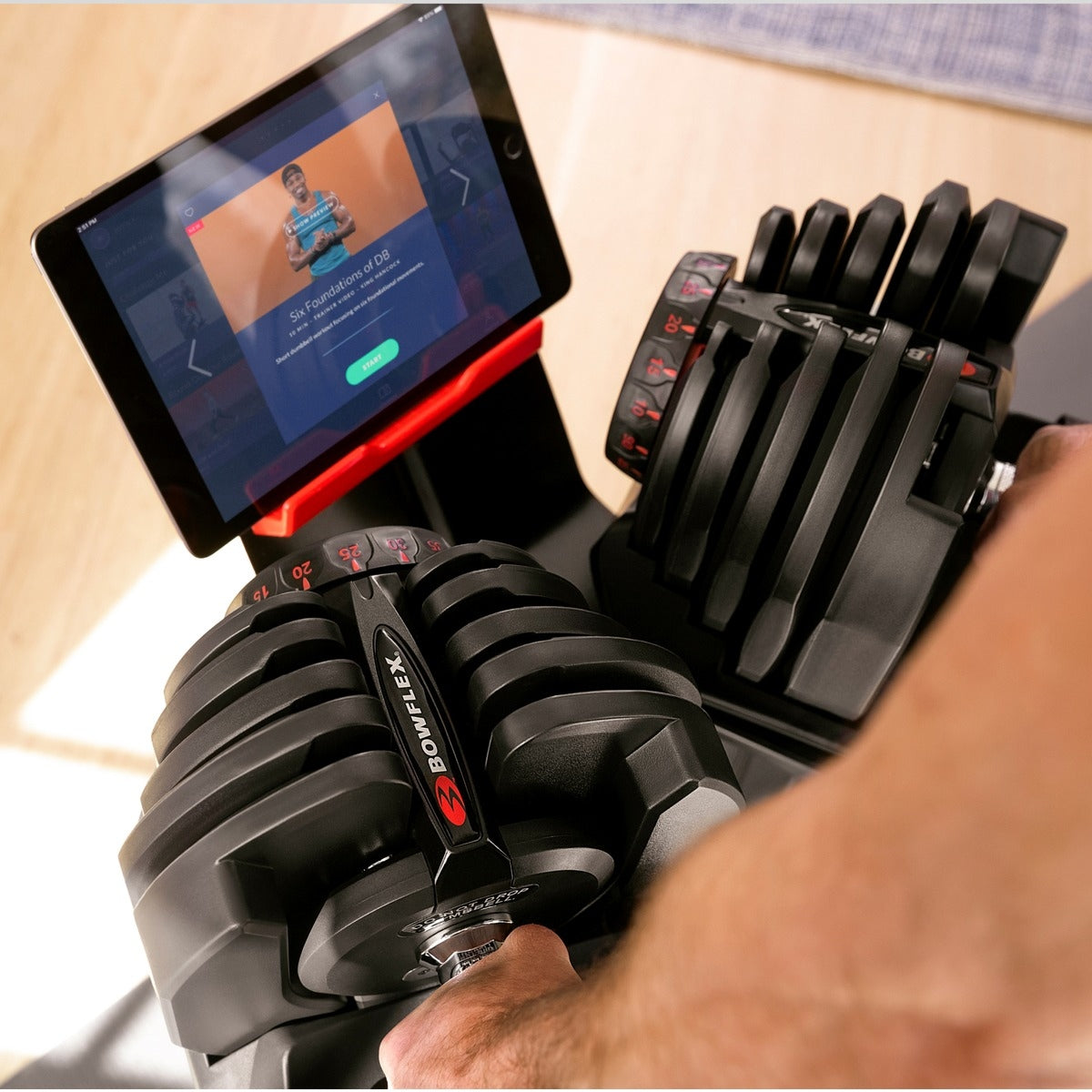 Soporte de mancuernas con rack de entretenimiento - Bowflex