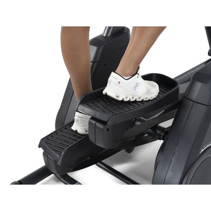 NordicTrack Elíptica X16 con Pantalla Táctil de 16"