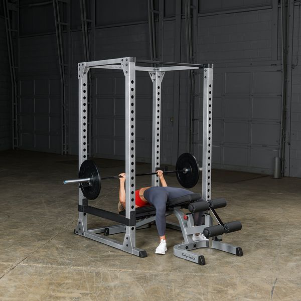 Power Rack Body-Solid con banco, barra y usuario- Sportech Fitness